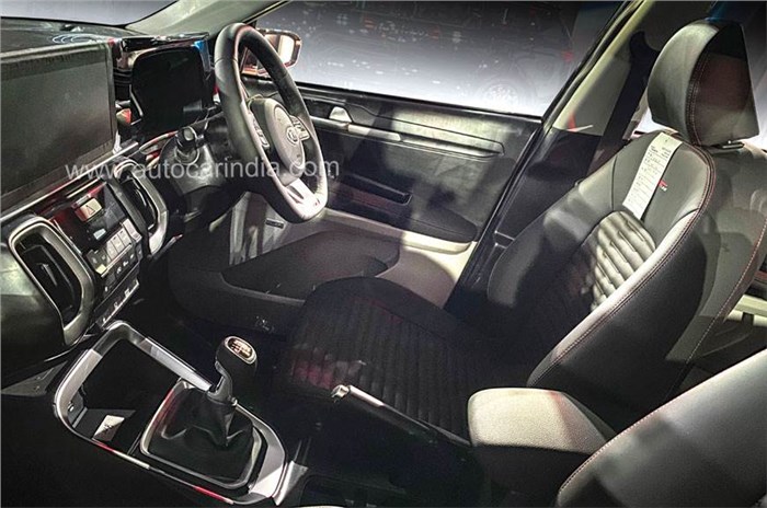 Kia Sonet spy image reveals plush interior